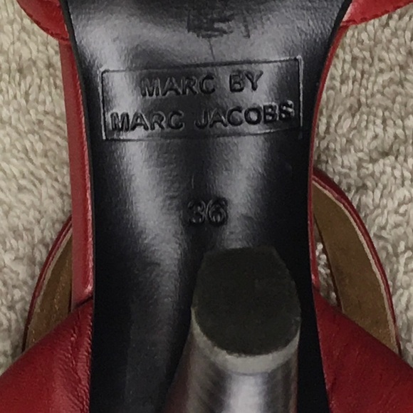 Marc by Marc Jacobs Red Leather Rounded Toe Heels (36 / US 6) - Picture 7 of 8